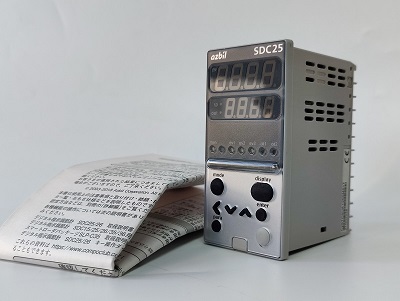 Bộ hiển thị điều khiển nhiệt độ Azbil Yamatake temperature control meter SDC25 C25TC0UA1200M017